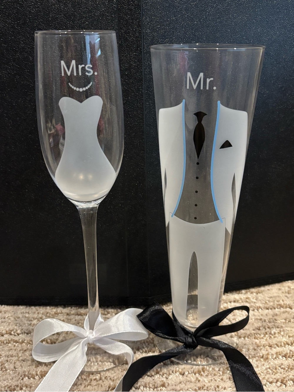 Catherine Malandrino ”Mr. & Mrs.” Stemmed Champagne Flute & Pilsner Glass Set
